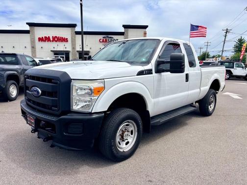 White 2016 Ford F-250 XL