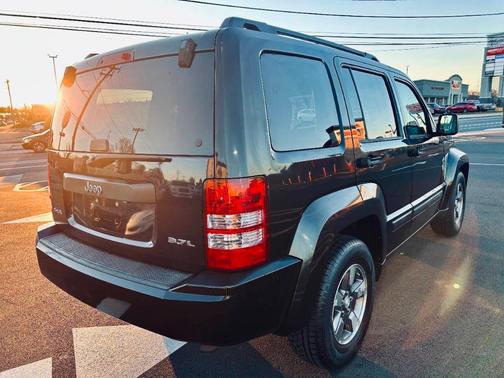 2008 Jeep Liberty Sport