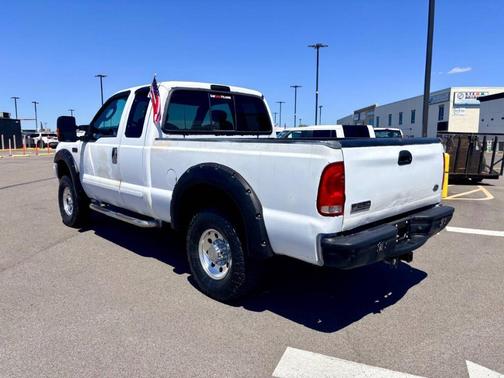 White 2003 Ford F-250 XLT