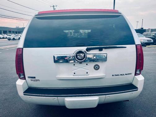 2011 Cadillac Escalade Premium