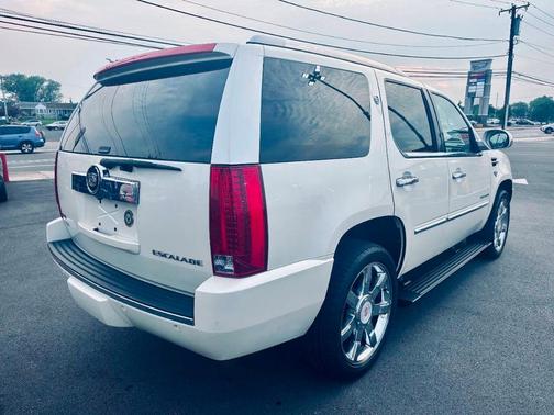 2011 Cadillac Escalade Premium