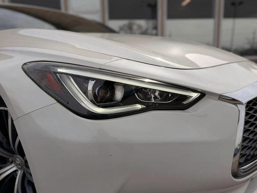 2019 INFINITI Q60 3.0T LUXE