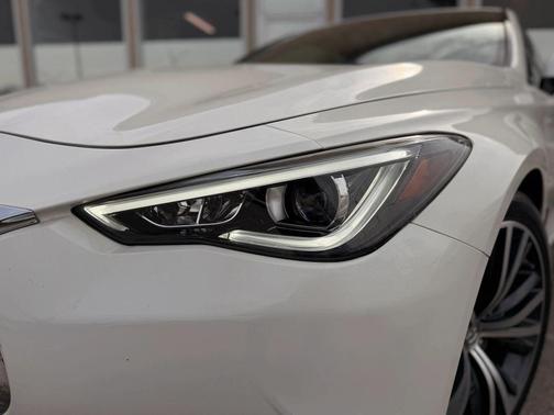 2019 INFINITI Q60 3.0T LUXE