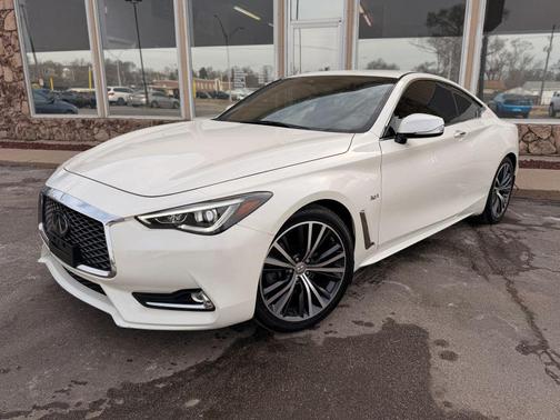 2019 INFINITI Q60 3.0T LUXE