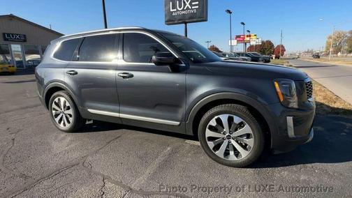 Photo 2 of 32 of 2020 Kia Telluride S