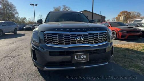 Photo 3 of 32 of 2020 Kia Telluride S