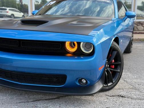 B5 Blue Pearlcoat 2019 Dodge Challenger R/T Scat Pack