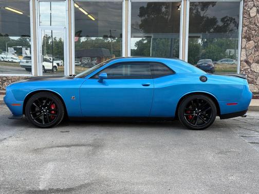 B5 Blue Pearlcoat 2019 Dodge Challenger R/T Scat Pack
