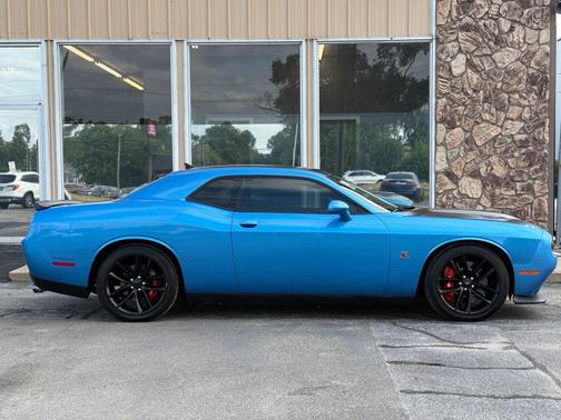 B5 Blue Pearlcoat 2019 Dodge Challenger R/T Scat Pack
