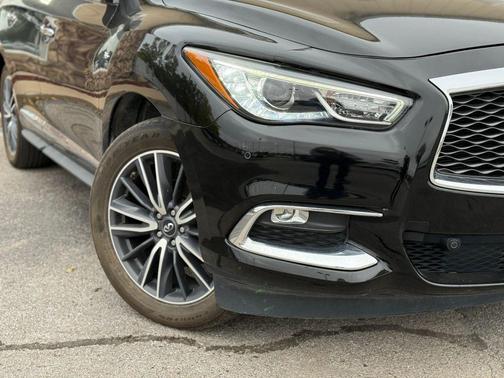 2017 INFINITI QX60 Base