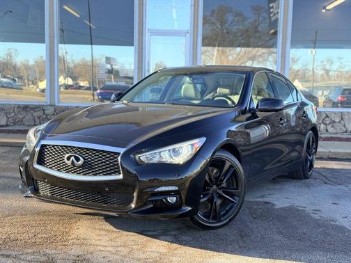 2015 INFINITI Q50 Sport