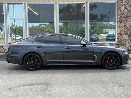 2020 Kia Stinger GT2