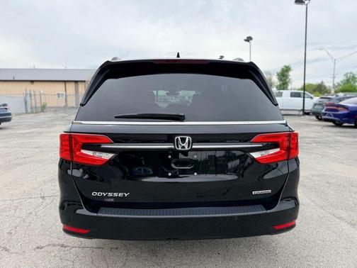 Crystal Black Pearl 2022 Honda Odyssey Touring