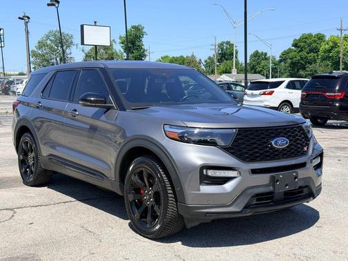 Carbonized Gray Metallic 2022 Ford Explorer ST