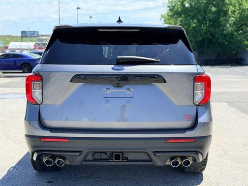 Carbonized Gray Metallic 2022 Ford Explorer ST