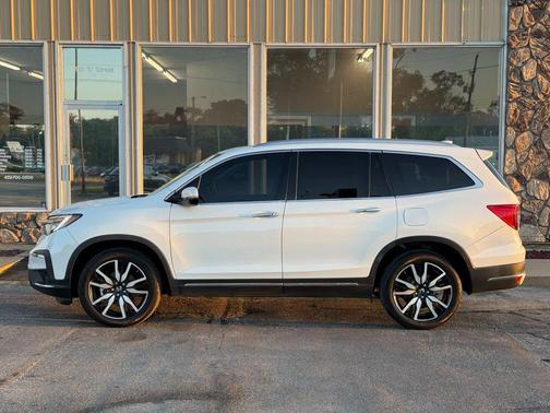 2021 Honda Pilot Touring 8-Passenger