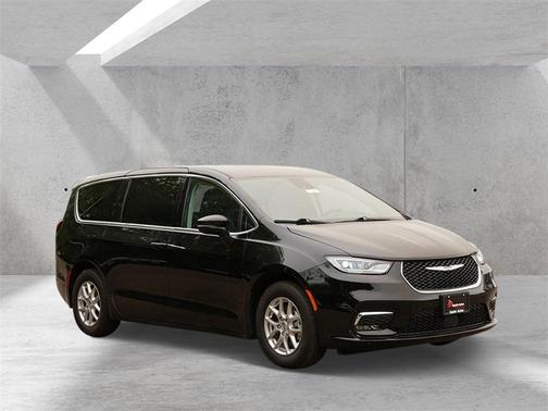 2024 Chrysler Pacifica Touring-L