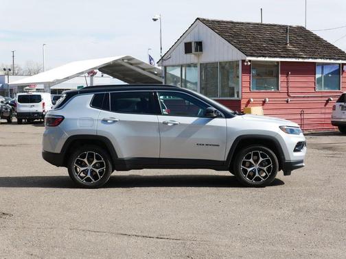 Silver Zynith 2024 Jeep Compass Limited
