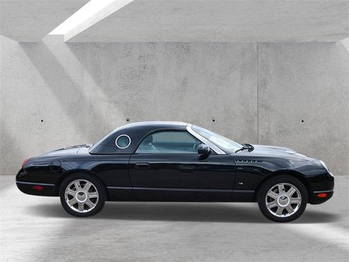2004 Ford Thunderbird 
