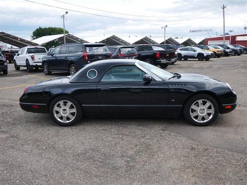2004 Ford Thunderbird