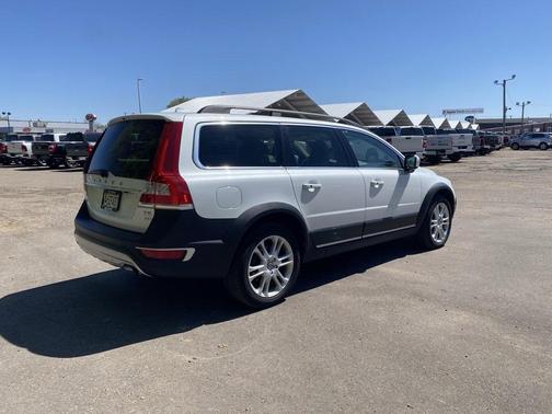 2016 Volvo XC70 T5 Platinum