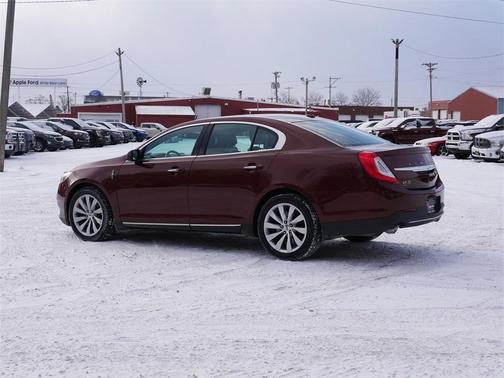 2016 Lincoln MKS Base