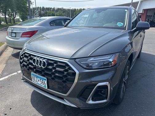 2022 Audi Q5 45 S line quattro Premium