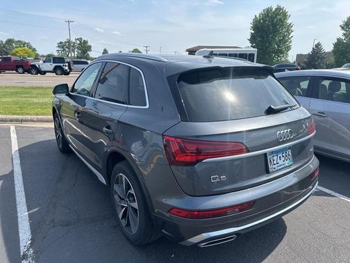 2022 Audi Q5 45 S line quattro Premium