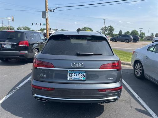2022 Audi Q5 45 S line quattro Premium