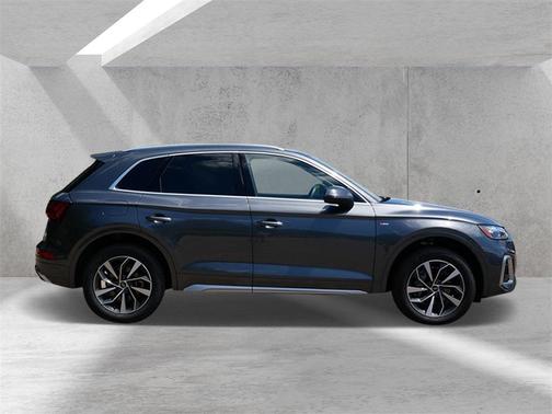 2022 Audi Q5 45 S line quattro Premium