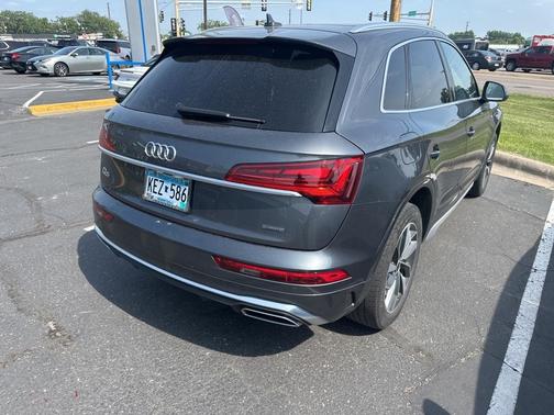 2022 Audi Q5 45 S line quattro Premium