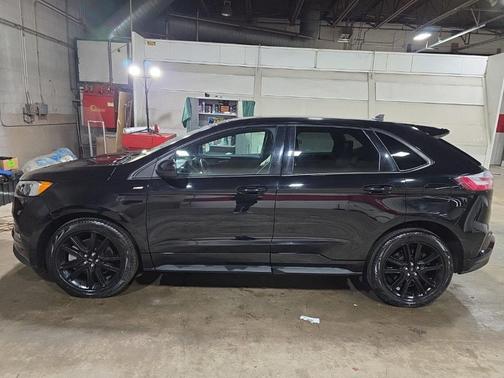 2023 Ford Edge ST Line