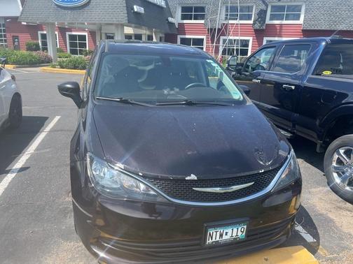 2017 Chrysler Pacifica Touring