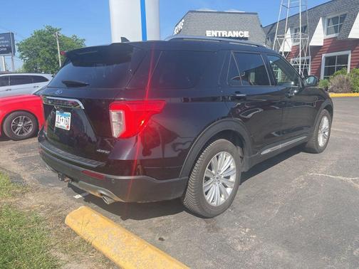 Agate Black Metallic 2022 Ford Explorer Limited