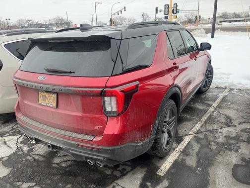 2025 Ford Explorer ST