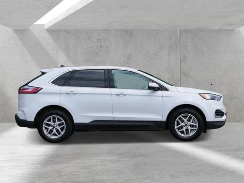 Oxford White 2024 Ford Edge SEL