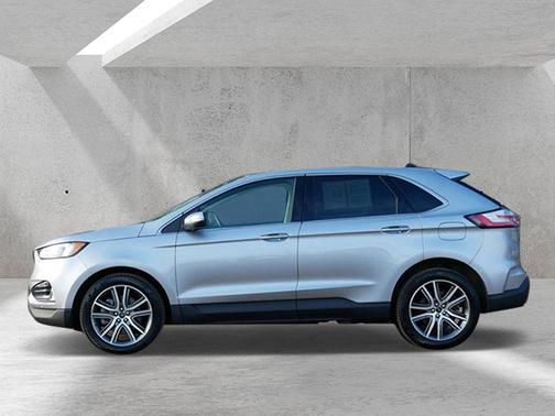 Iconic Silver Metallic 2024 Ford Edge Titanium