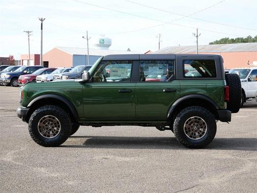 2025 Ford Bronco Base