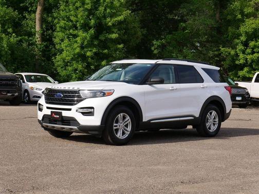 Oxford White 2020 Ford Explorer XLT
