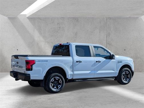 2022 Ford F-150 Lightning Pro