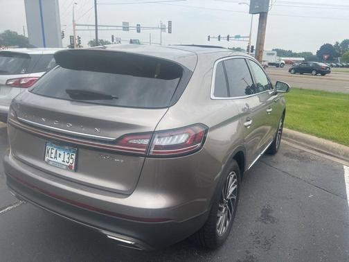 2019 Lincoln Nautilus Reserve