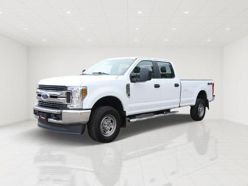 Oxford White 2018 Ford F-250 XL
