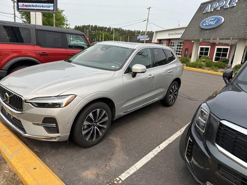 2023 Volvo XC60 B5 Plus Bright Theme