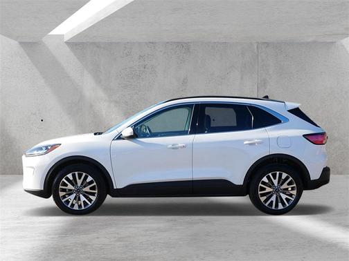2022 Ford Escape Titanium