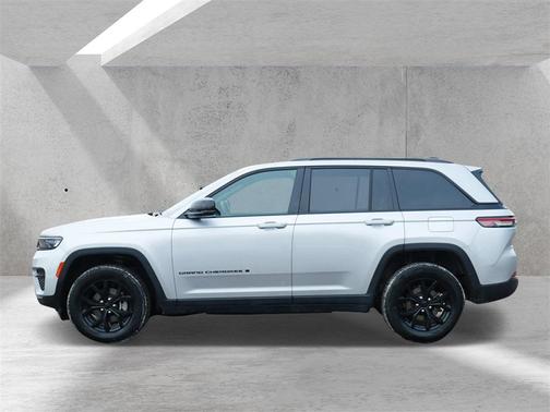 2024 Jeep Grand Cherokee Laredo