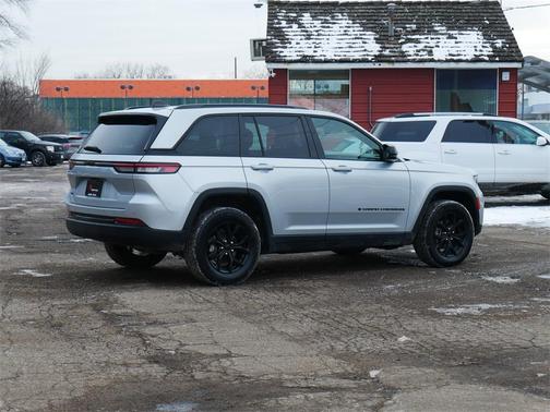 2024 Jeep Grand Cherokee Laredo