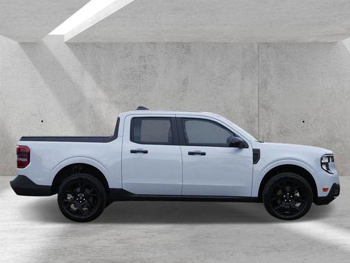 White Metallic 2025 Ford Maverick XLT