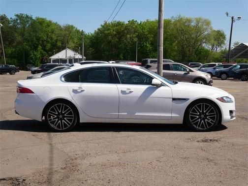 2016 Jaguar XF 35t Prestige