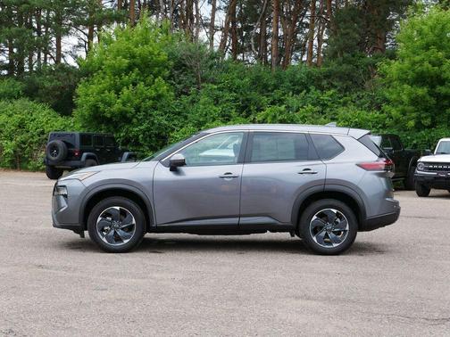 Gun Metallic 2025 Nissan Rogue SV
