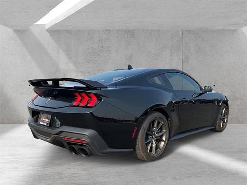 2024 Ford Mustang Dark Horse